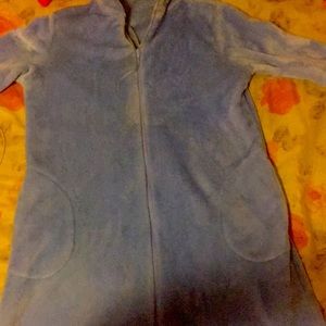 NEVER WORN zip up robe